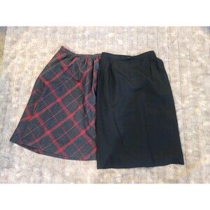 Set Of Two Womens Vintage Wool Skirts One Black One Red  Plaid Size 10/12/14 M/L